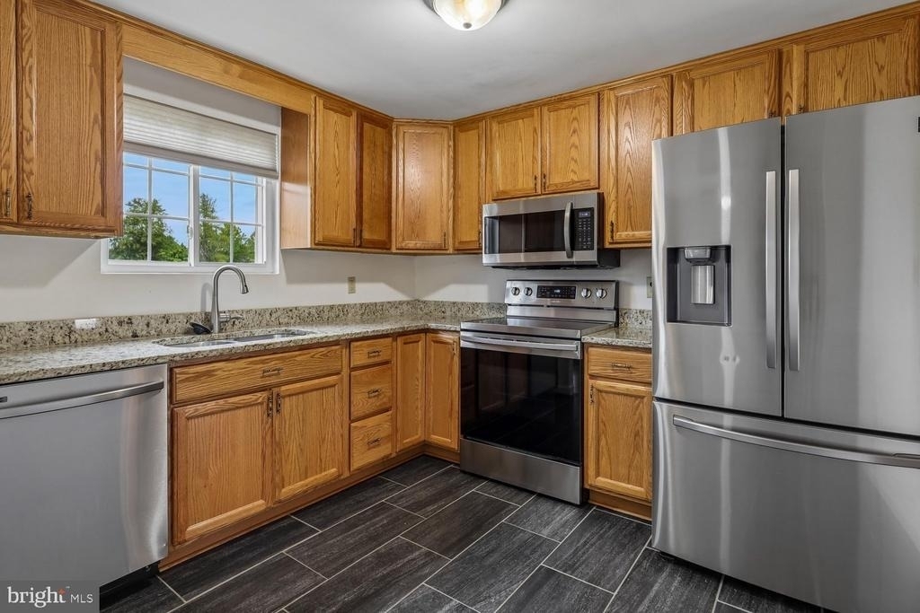 7226 Marr Drive - Photo 5