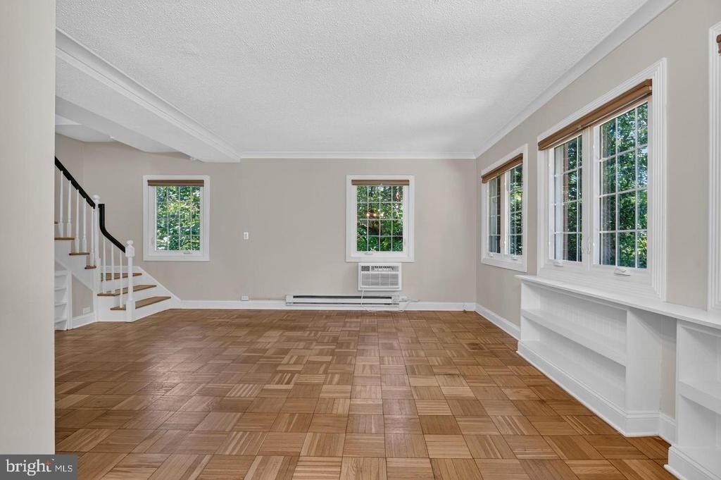 1557 Mount Eagle Place - Photo 12