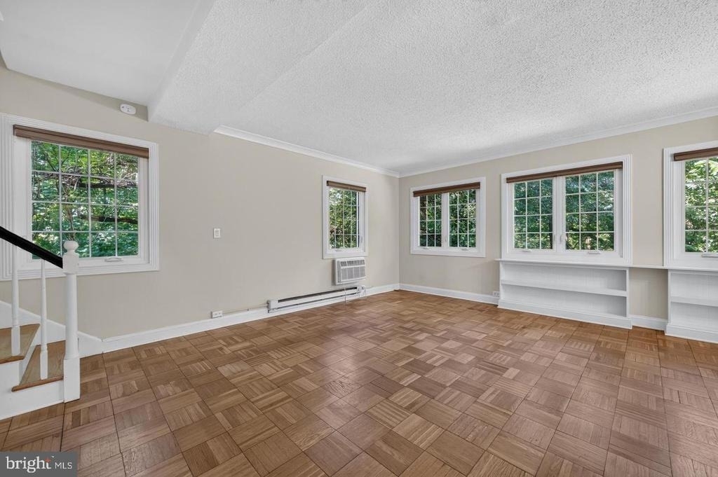 1557 Mount Eagle Place - Photo 1