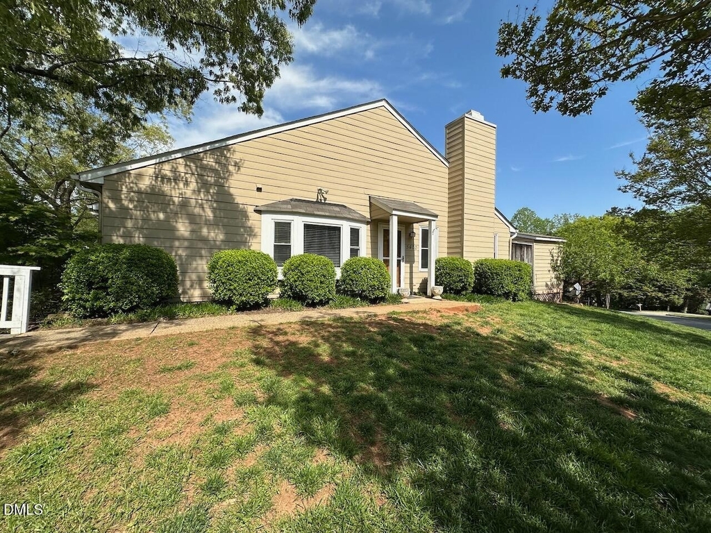 5400 Pine Top Circle - Photo 1