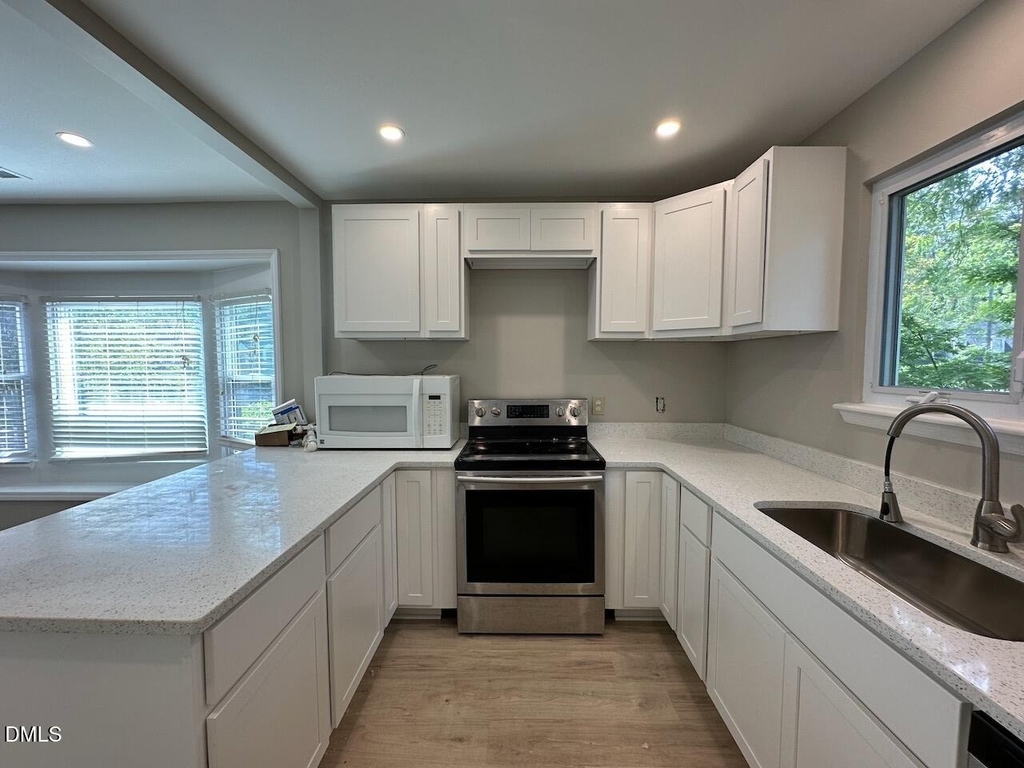5400 Pine Top Circle - Photo 2