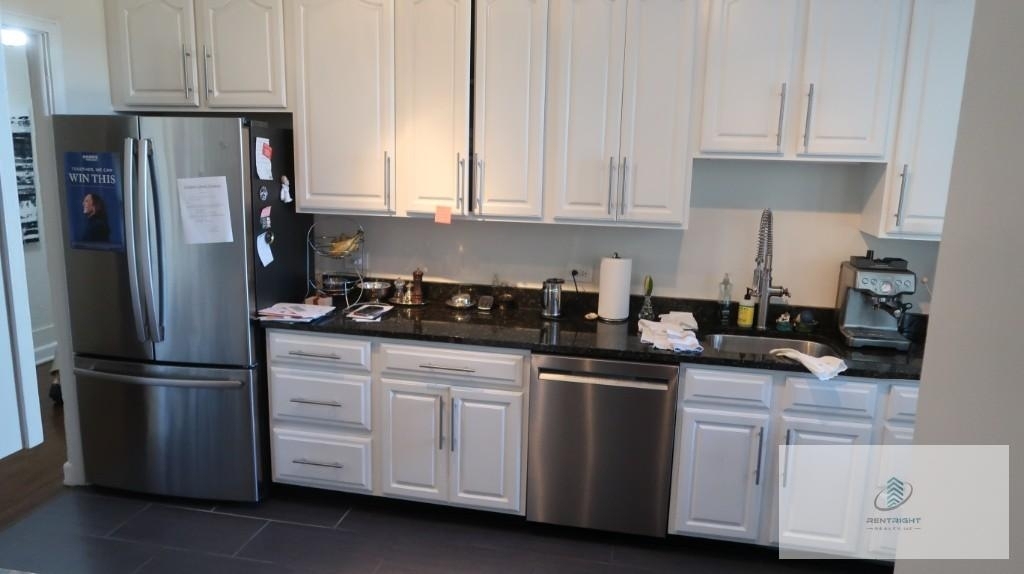 534 W Stratford - Photo 0