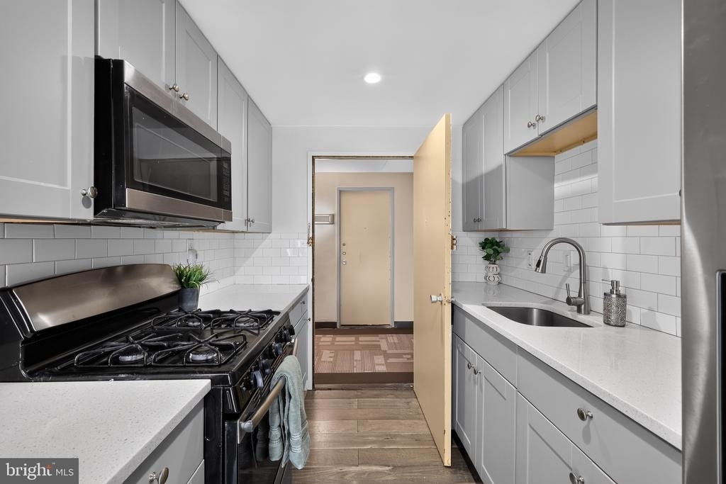 4600 Duke Street - Photo 15