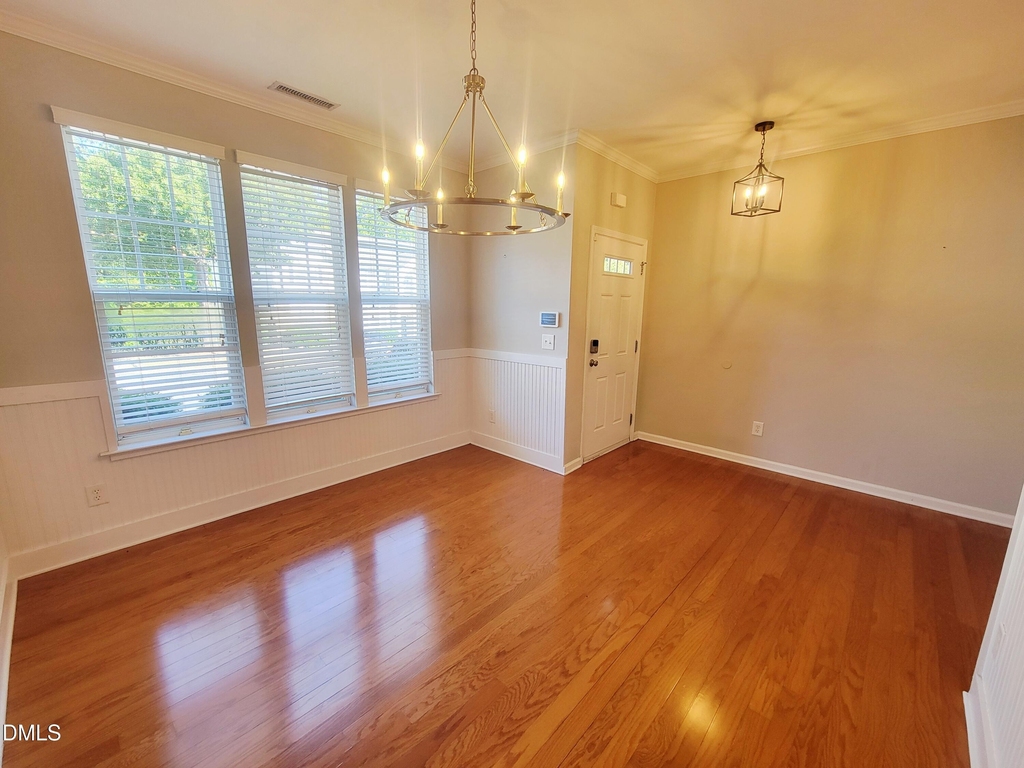 6058 Viking Drive - Photo 5