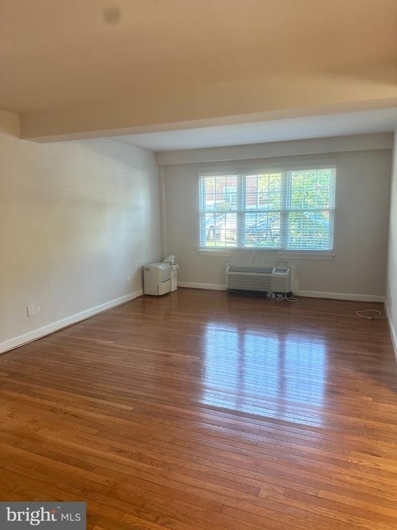 205 E Glebe - Photo 5