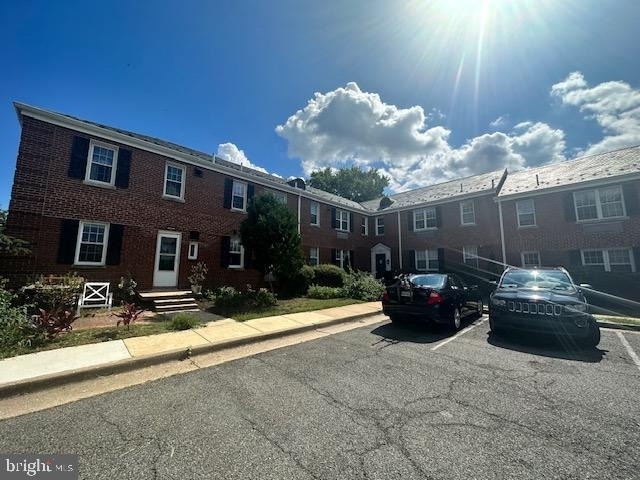 205 E Glebe - Photo 0