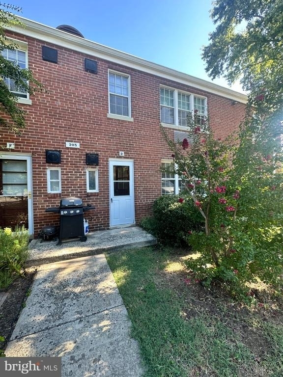 205 E Glebe - Photo 15