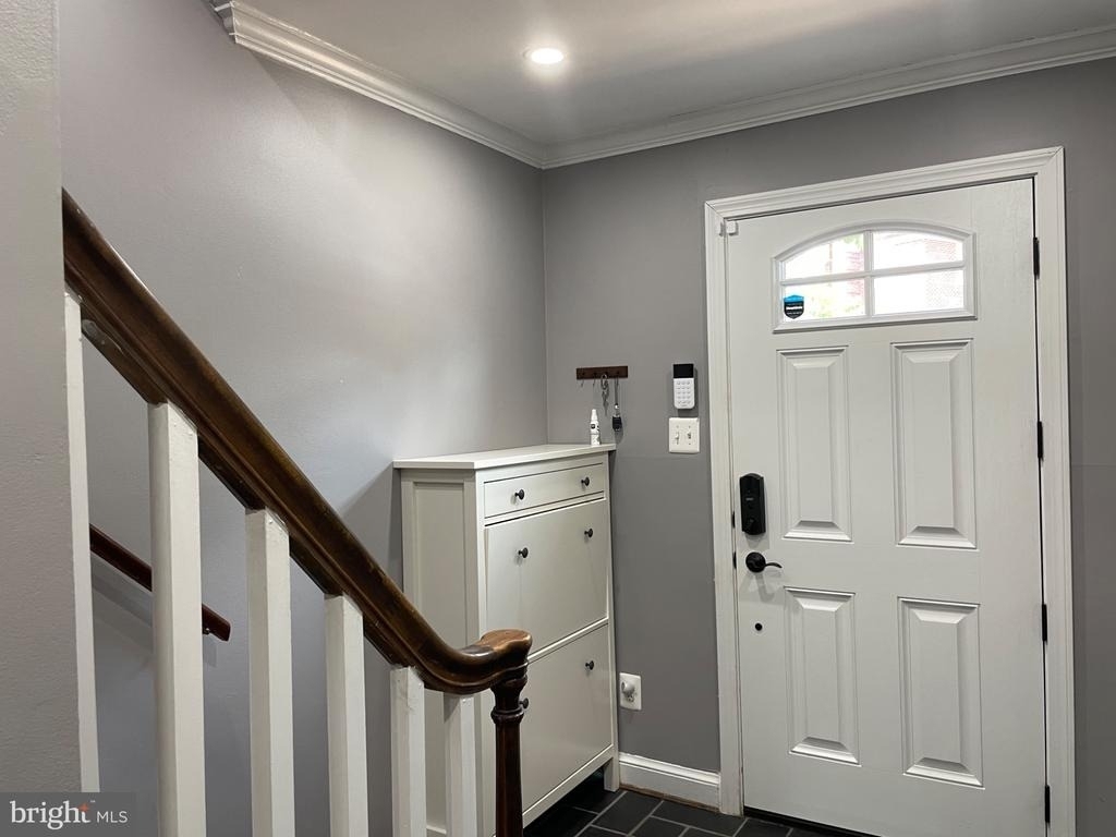 1822 21st Street N - Photo 2