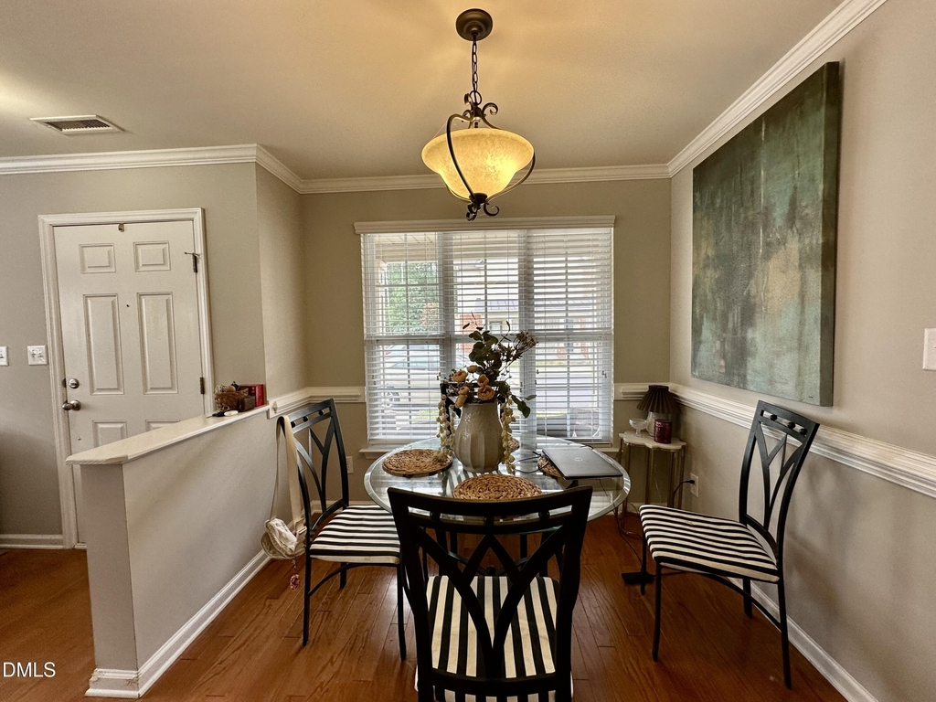 9826 Grettle Court - Photo 4