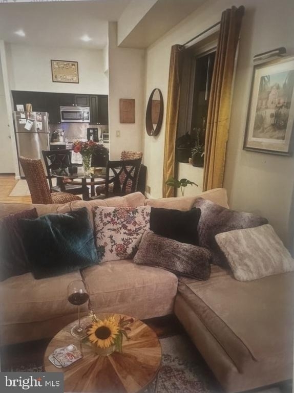 932 Pine Street - Photo 2