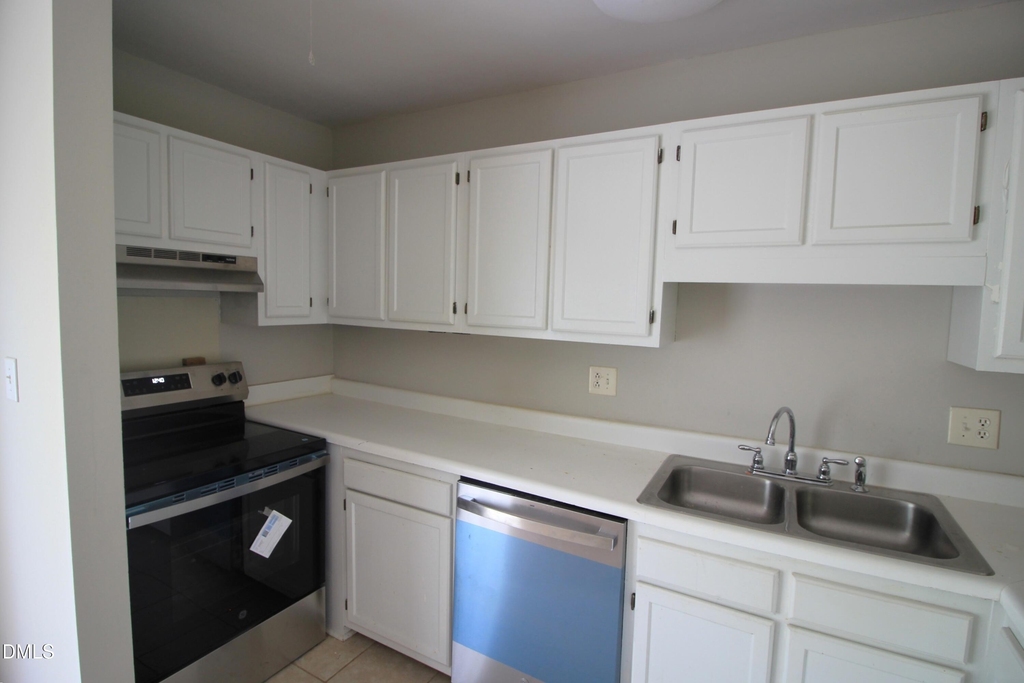 2833 Seclusion Court - Photo 6
