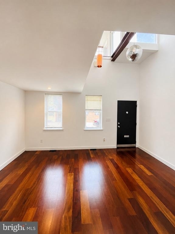 1345 E Berks Street - Photo 1