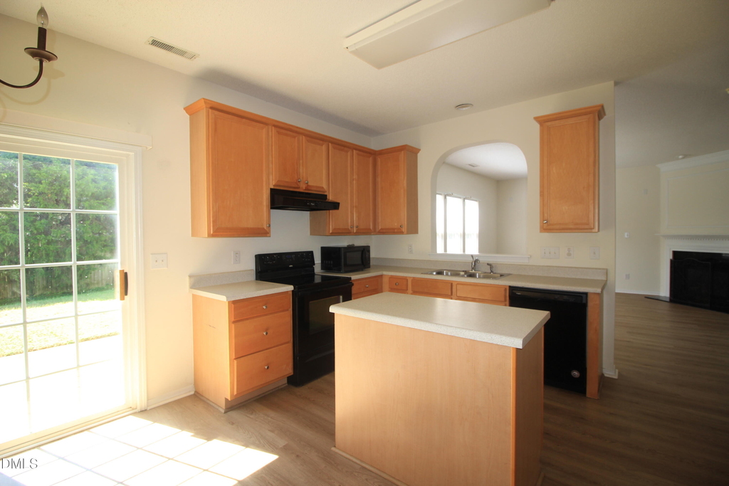 8439 Haines Creek Lane - Photo 4