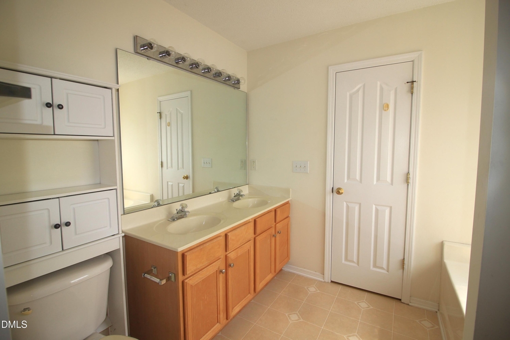 8439 Haines Creek Lane - Photo 10