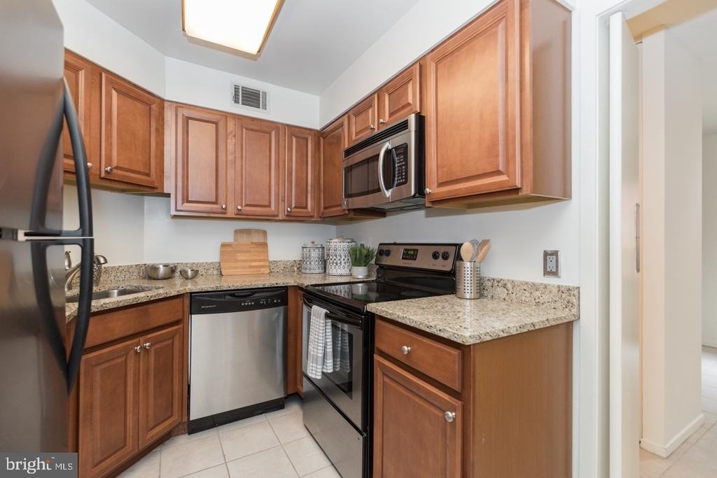 2031 Chancellor Street - Photo 10