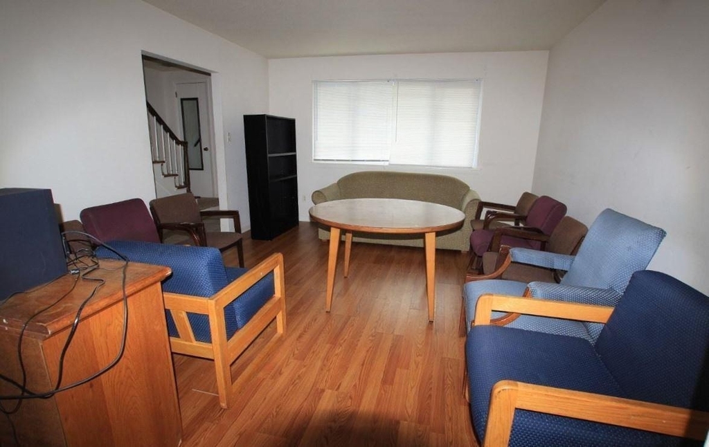 2333 Champion Court - Photo 4