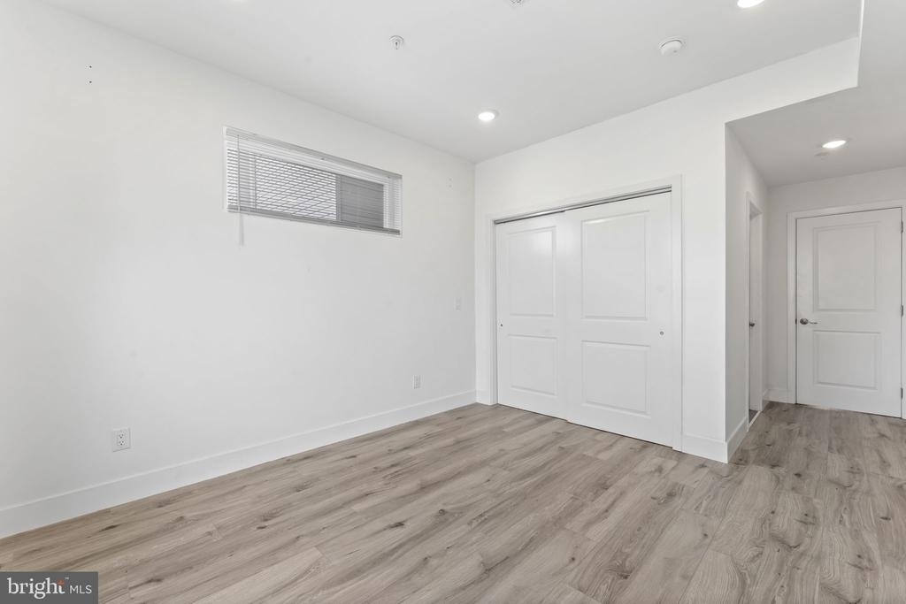 2429 W Thompson Street - Photo 13