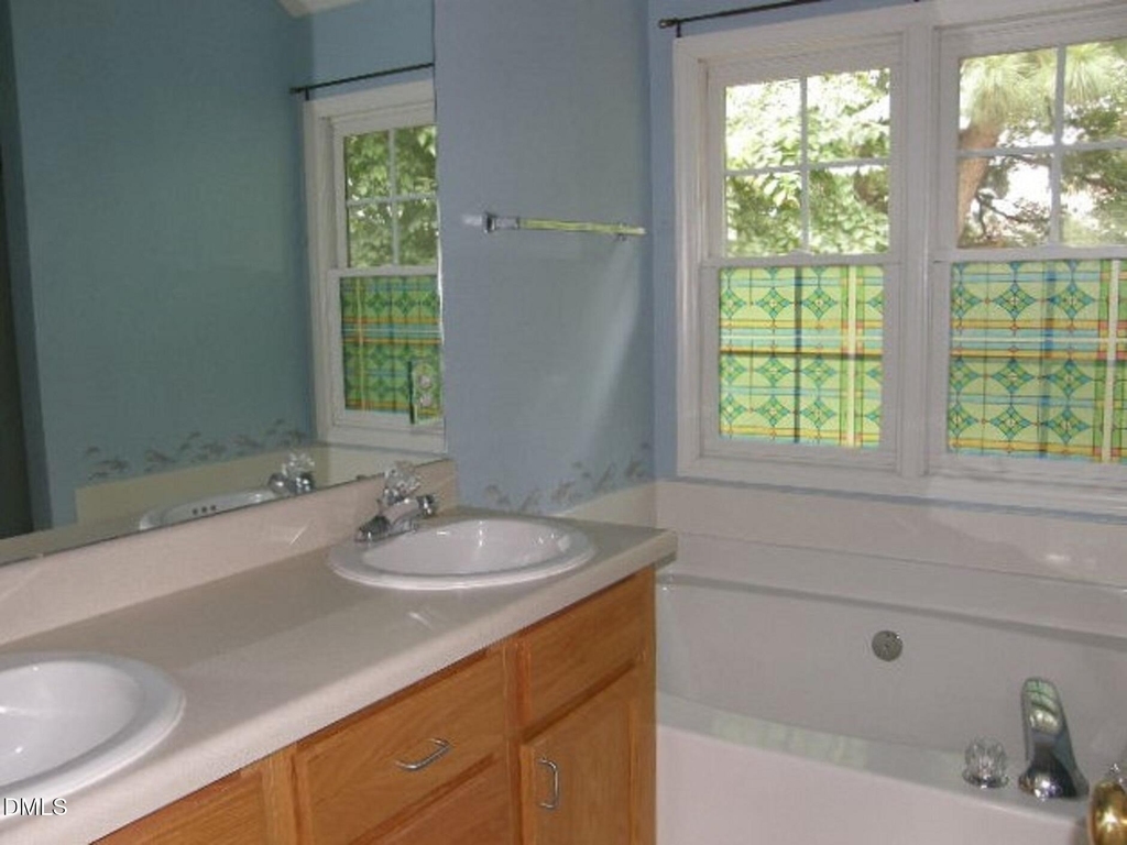 207 Cove Creek Drive - Photo 11