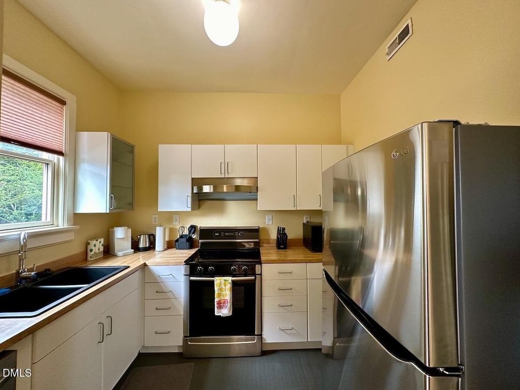 2200 Hope Street - Photo 6