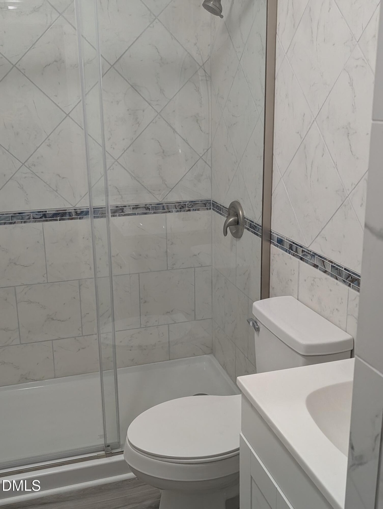 1005 Shades Place - Photo 15