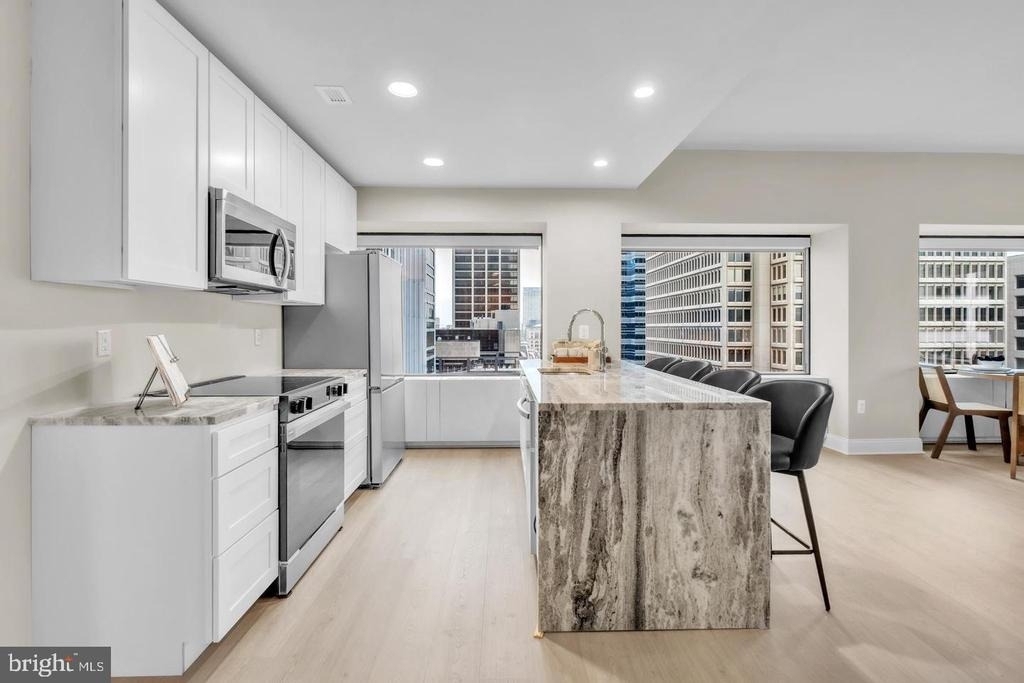 1801 Market Street - Photo 3