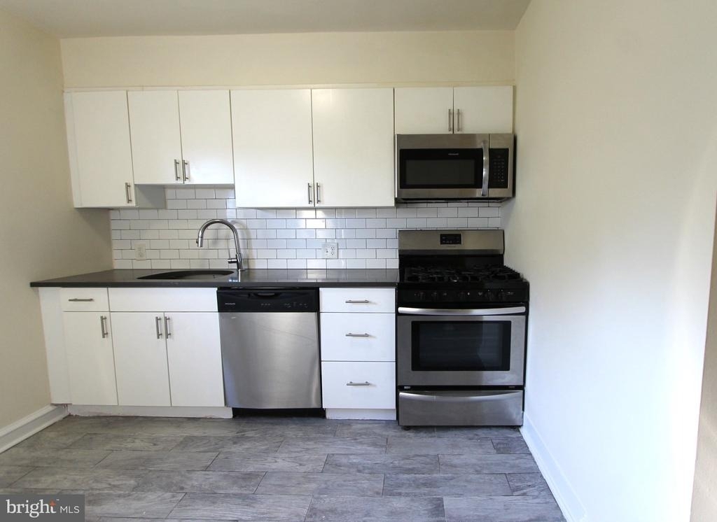 353-57 W Mount Airy Avenue - Photo 27