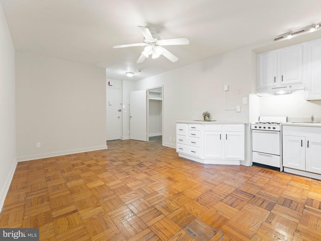 2601 Pennsylvania Avenue - Photo 11