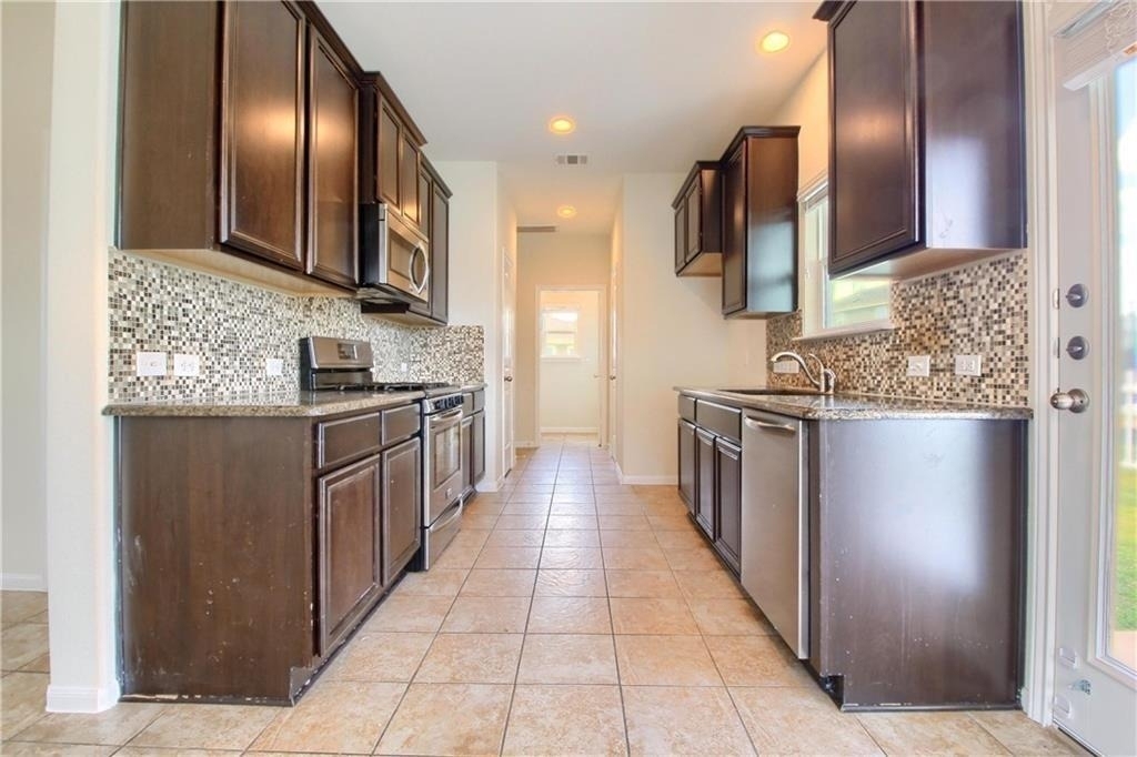 2014 Barker House Cv - Photo 8