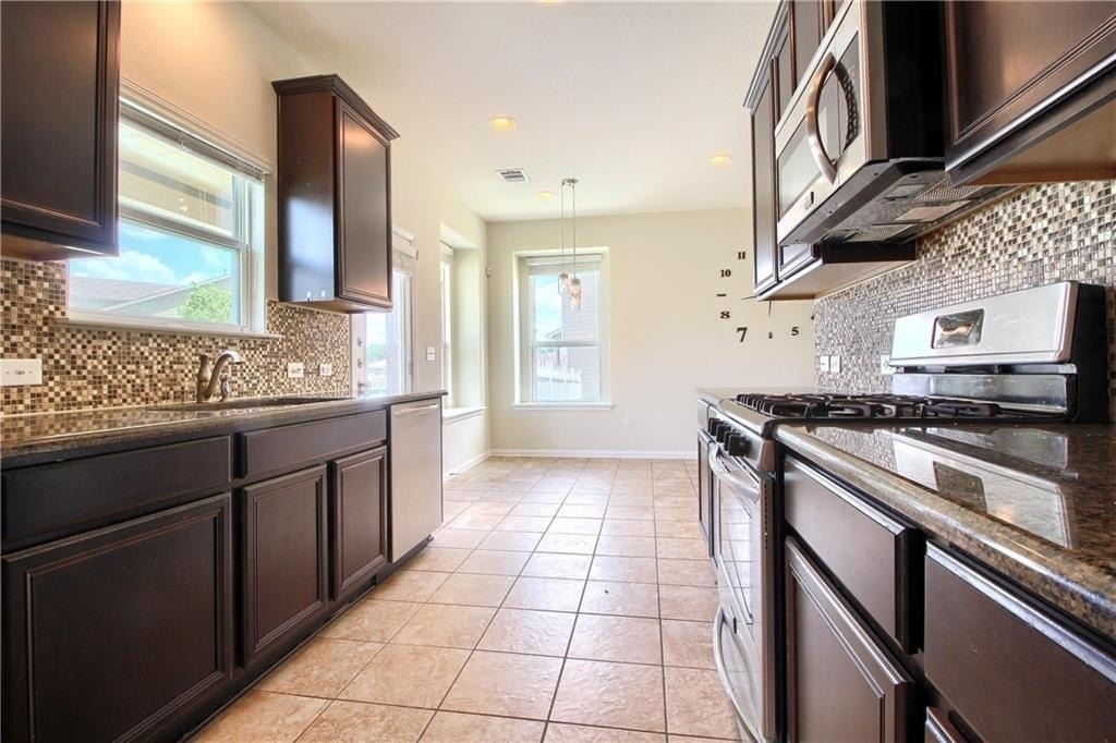 2014 Barker House Cv - Photo 6
