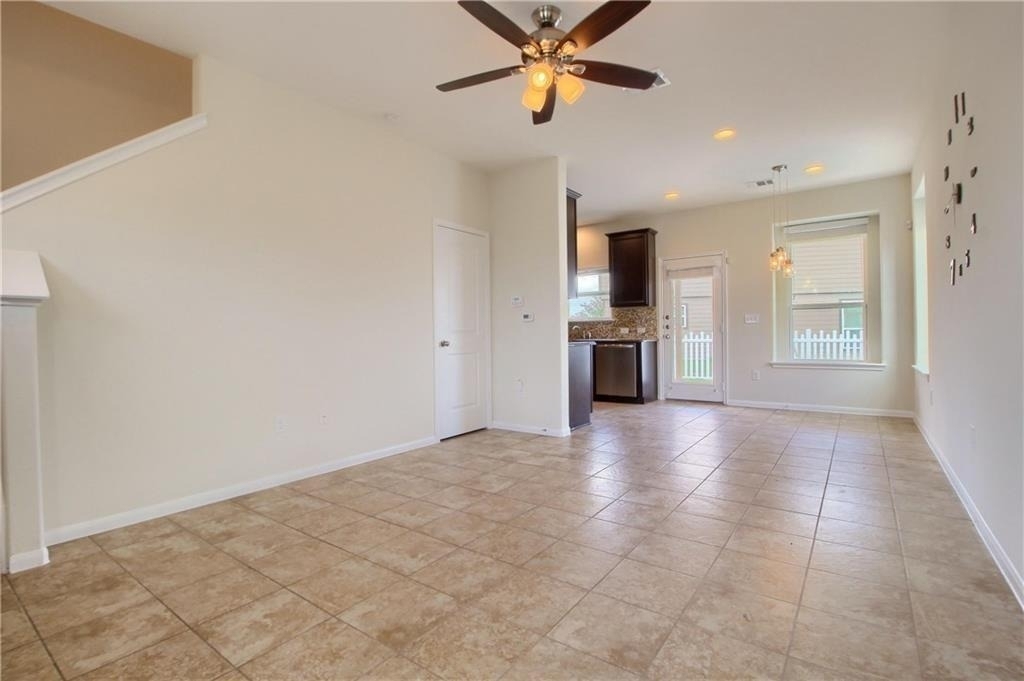 2014 Barker House Cv - Photo 4