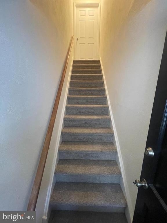 233 Roesch Avenue - Photo 1