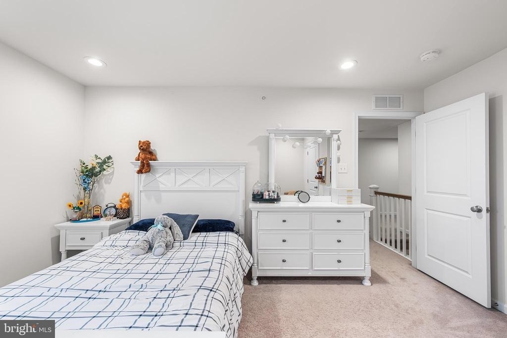 342 Ridgewood Drive - Photo 18