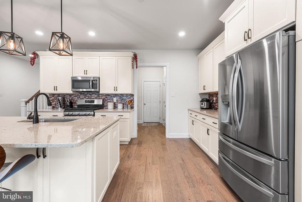 342 Ridgewood Drive - Photo 5