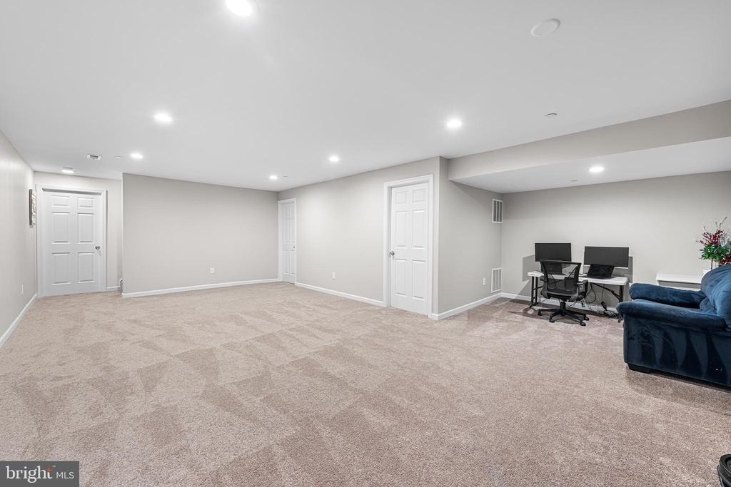 342 Ridgewood Drive - Photo 31