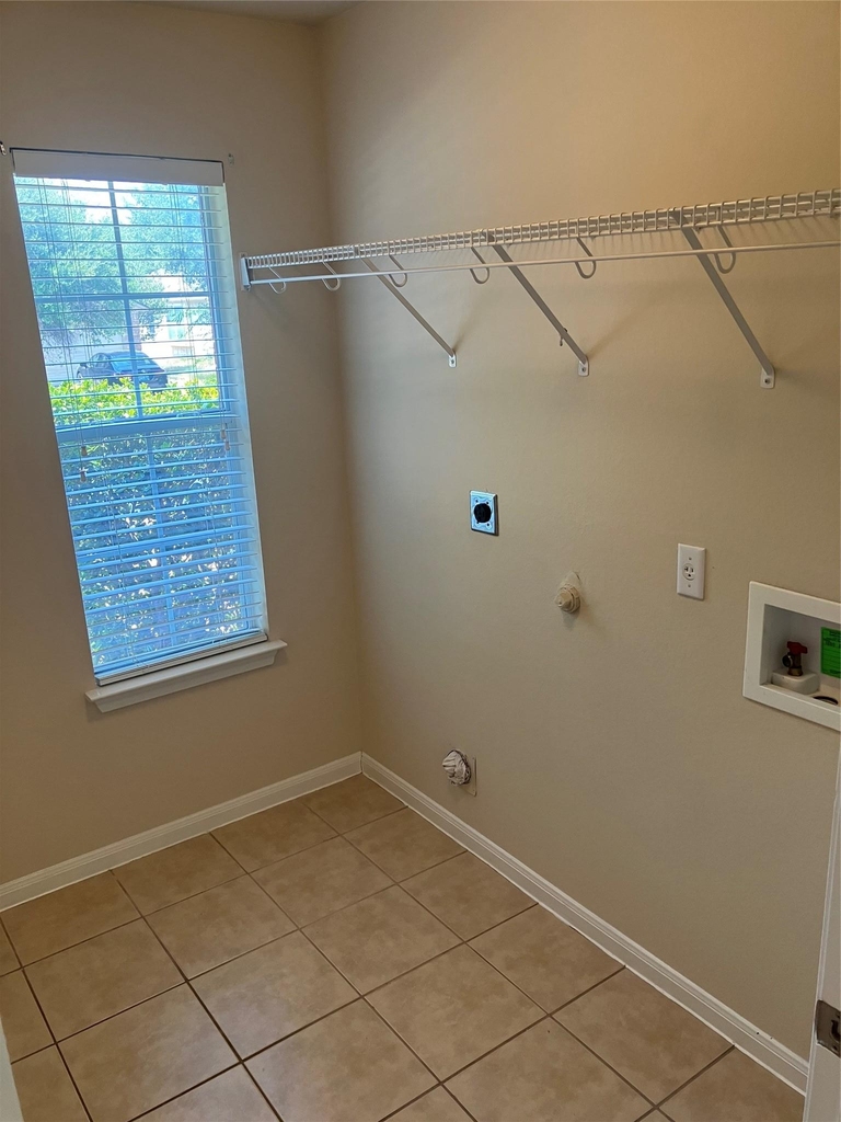 429 Falcon Ln - Photo 14