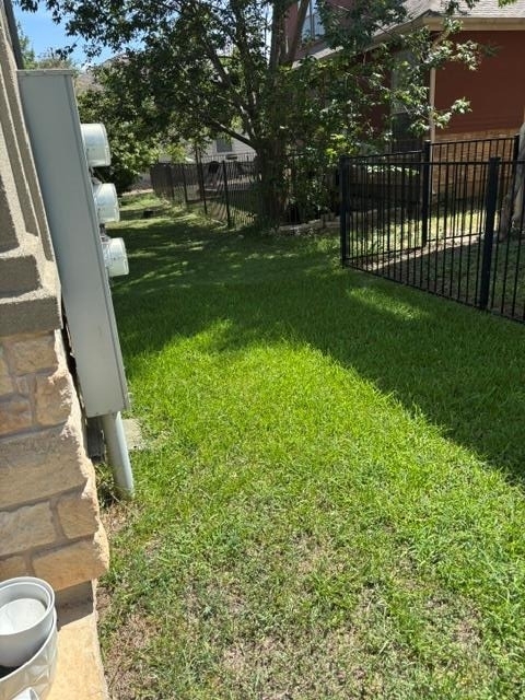 429 Falcon Ln - Photo 4
