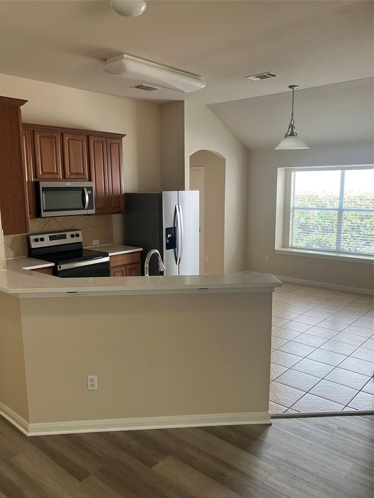 429 Falcon Ln - Photo 11