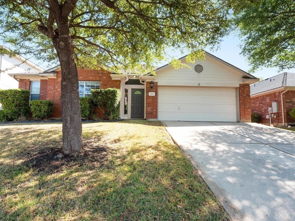 429 Falcon Ln - Photo 0