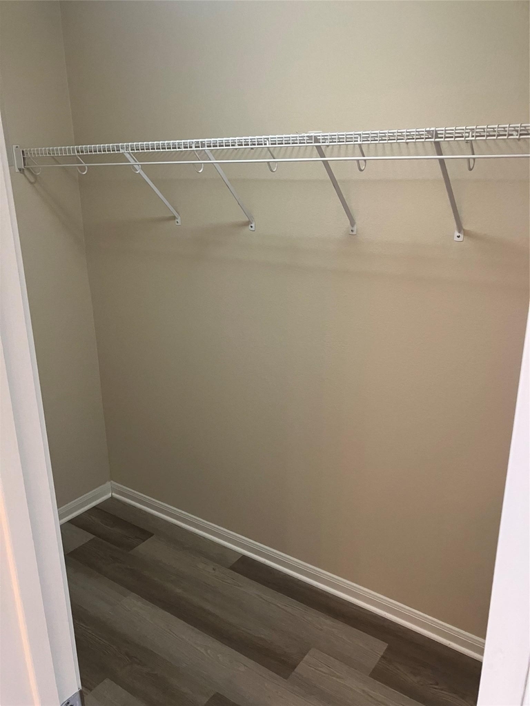 429 Falcon Ln - Photo 18