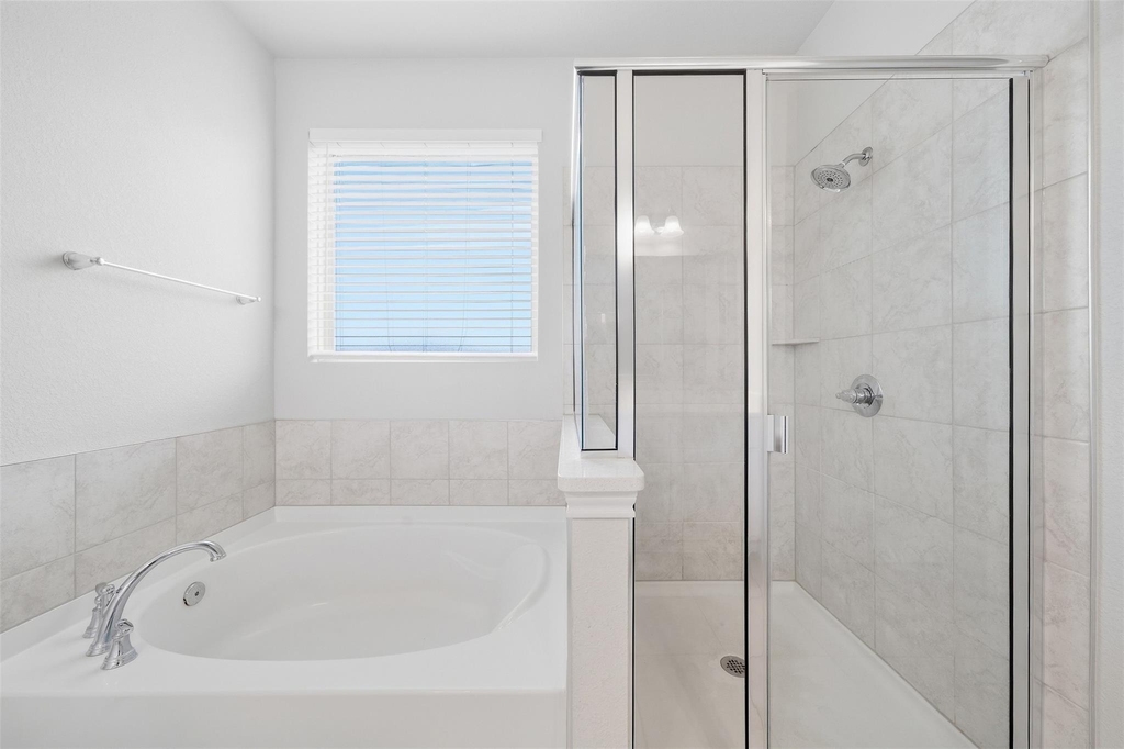 16700 Fresno Cv - Photo 26