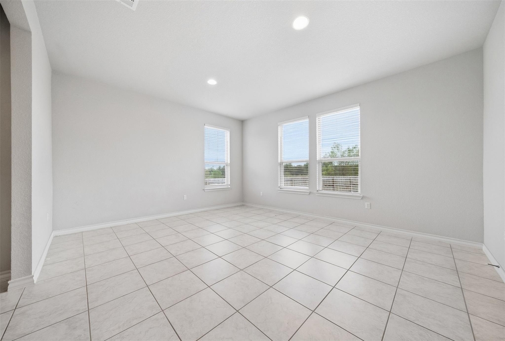 16700 Fresno Cv - Photo 10