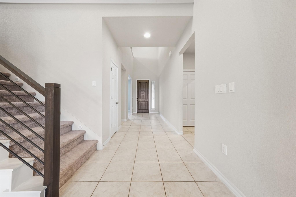 16700 Fresno Cv - Photo 1