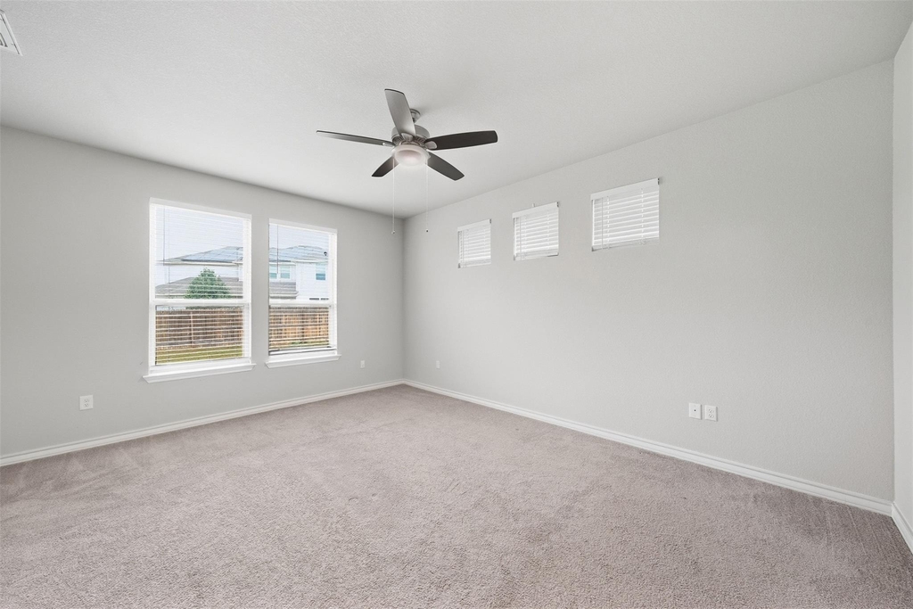 16700 Fresno Cv - Photo 15