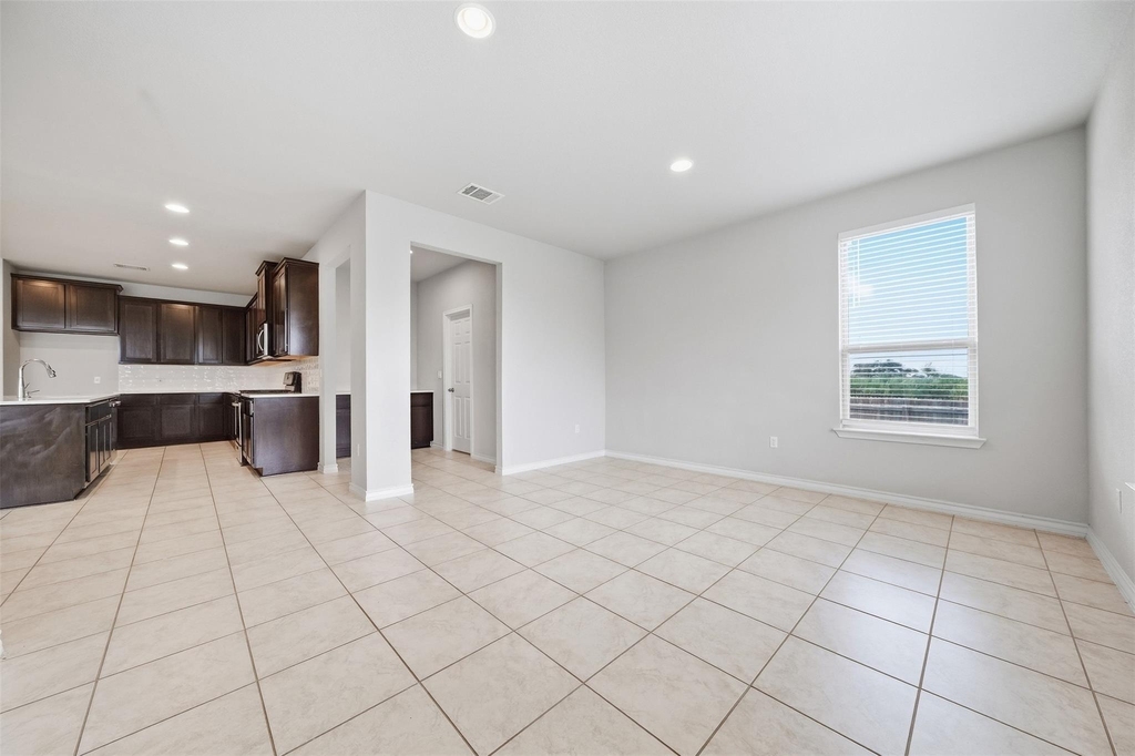 16700 Fresno Cv - Photo 11