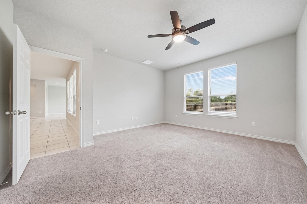 16700 Fresno Cv - Photo 14