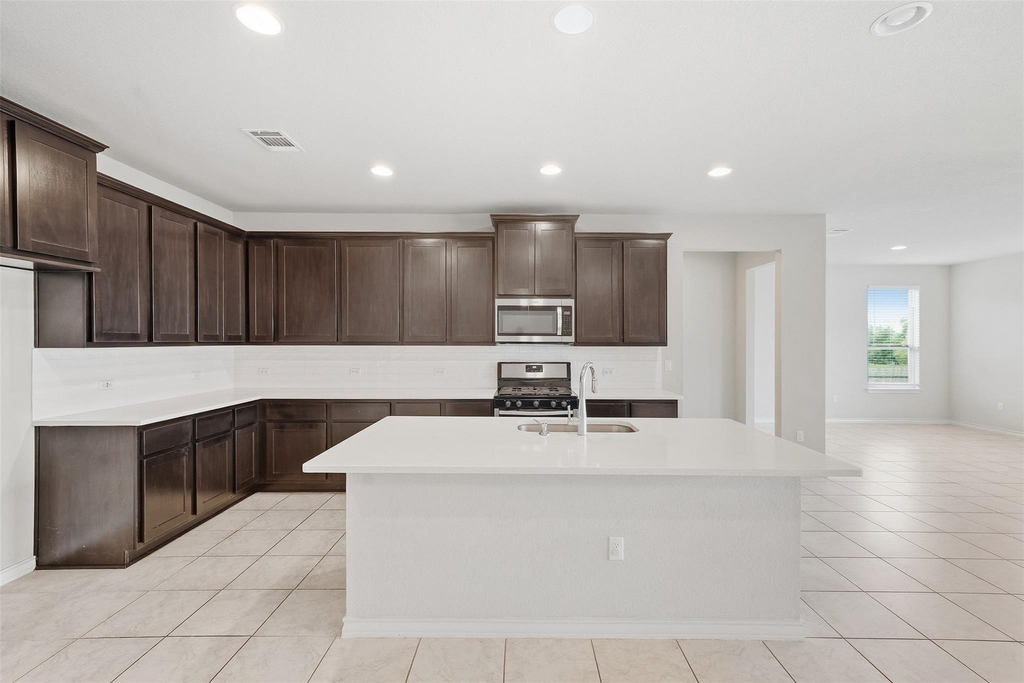 16700 Fresno Cv - Photo 6