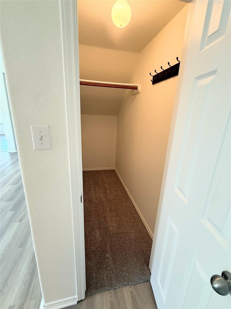236 Falcon Ln - Photo 16