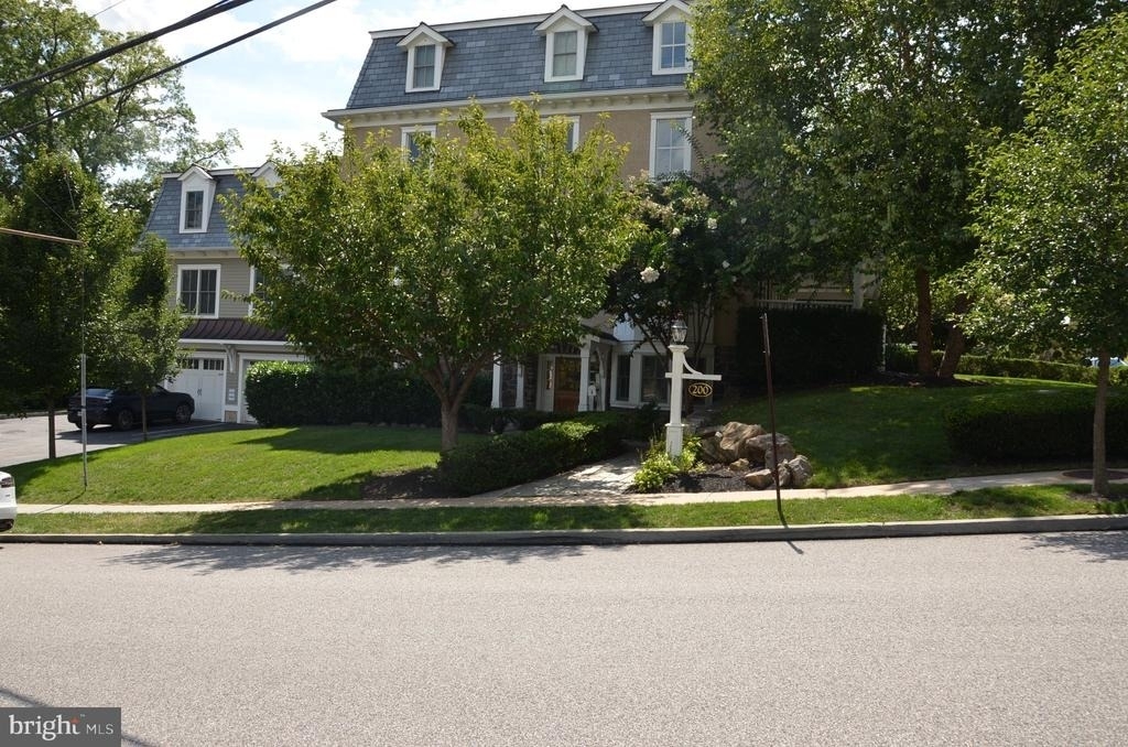 200 W Wayne Avenue - Photo 11