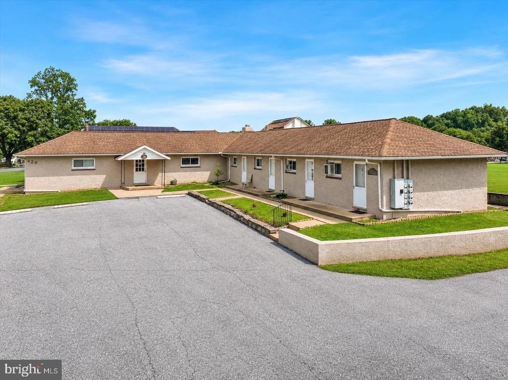 420 London Drive - Photo 8