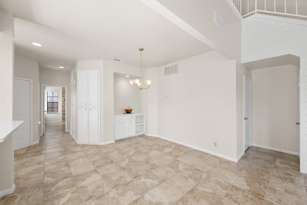 2201 Lakeway Blvd - Photo 7